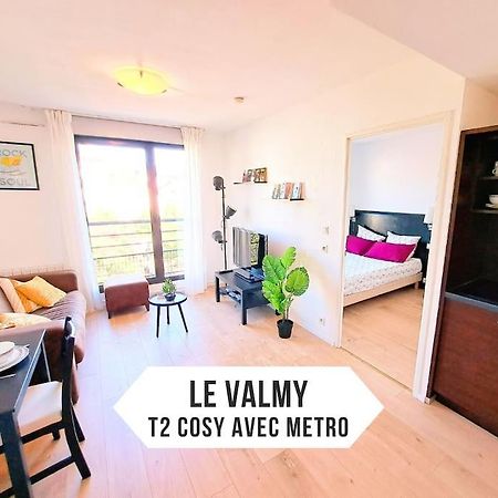 Le Valmy: Appartement Lumineux Au Pied Du Metro Lyon Luaran gambar