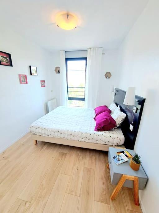 Le Valmy: Appartement Lumineux Au Pied Du Metro Lyon Luaran gambar
